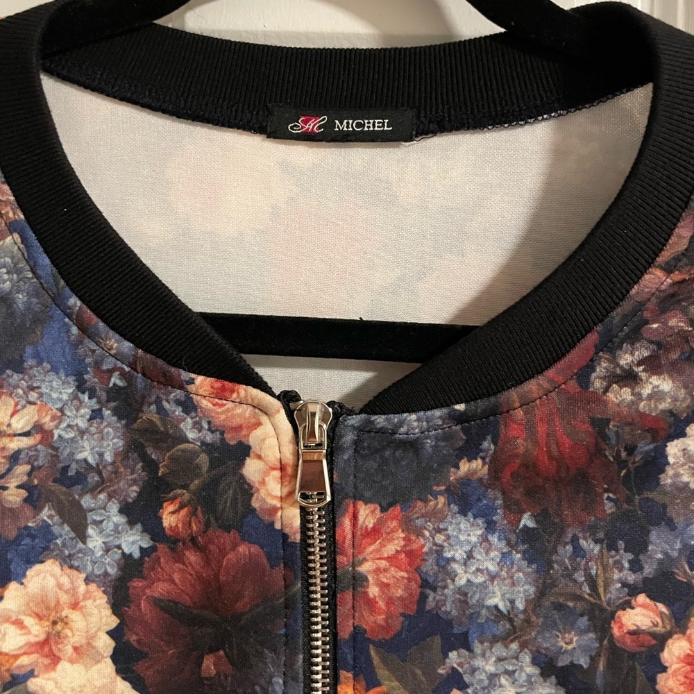 Floral jacket - Picture 2 of 3